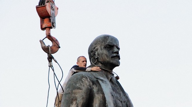 The Fall of Lenin - Z filmu