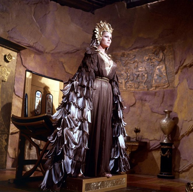 Kuolematon kuningatar - Kuvat elokuvasta - Ursula Andress