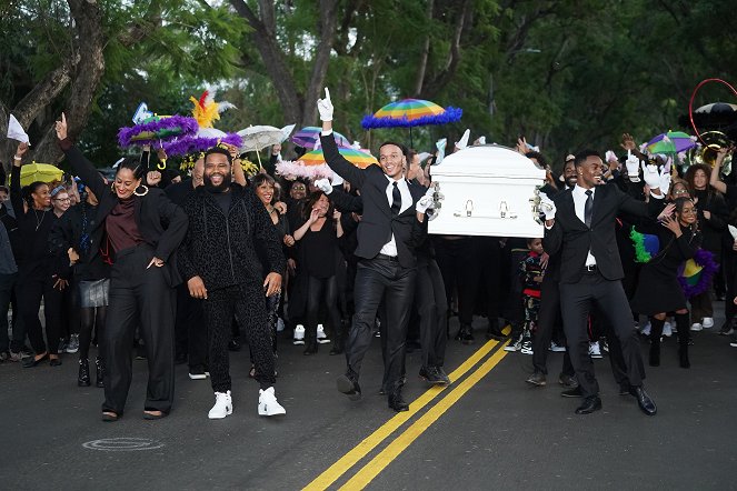 Black-ish - Homegoing - Photos - Tracee Ellis Ross, Anthony Anderson