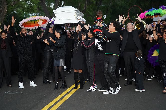 Black-ish - Homegoing - Photos - Tracee Ellis Ross, Anthony Anderson, Yara Shahidi, Miles Brown, Marcus Scribner, Peter Mackenzie