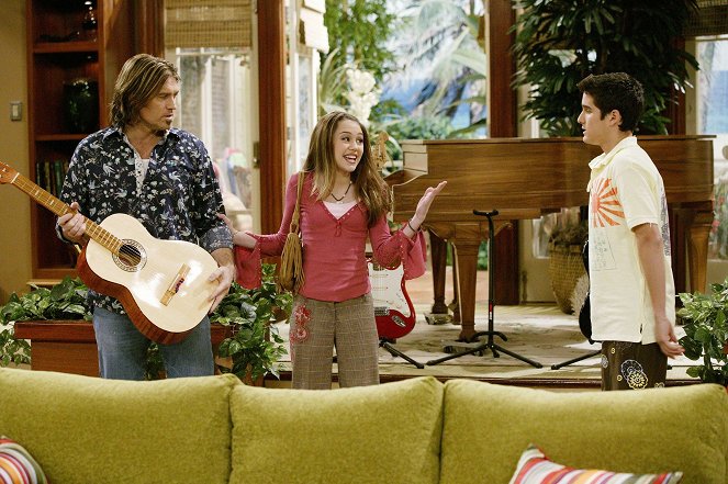 Hannah Montana - Lásce neporučíš - Z filmu - Billy Ray Cyrus, Miley Cyrus, Daniel Samonas