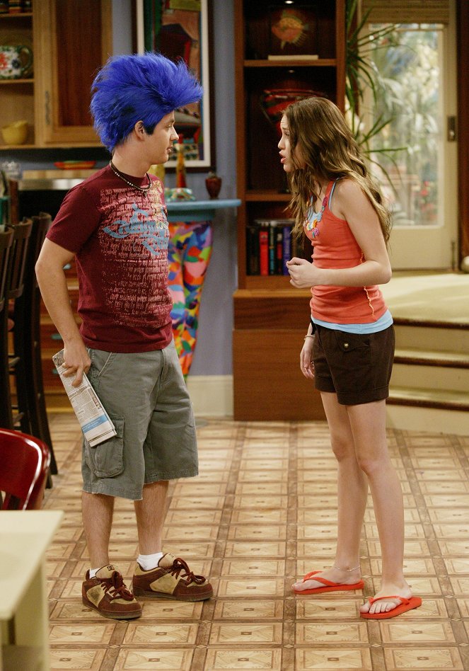 Hannah Montana - It's My Party and I'll Lie If I Want To - Photos - Jason Earles, Miley Cyrus