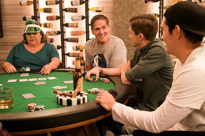 Home Economics - Season 2 - Poker Game, $800 Buy-In - Z filmu