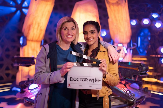 Doctor Who - Flux - The Power of the Doctor - Van de set - Jodie Whittaker, Mandip Gill