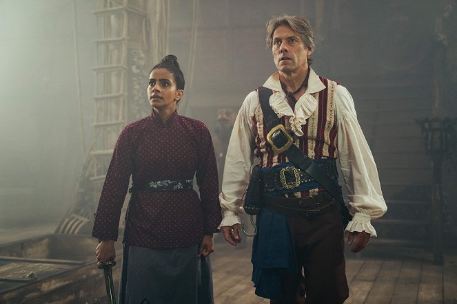 Doctor Who - Legend of the Sea Devils - Photos - Mandip Gill, John Bishop