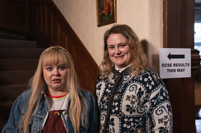 Derry Girls - The Night Before - Filmfotos