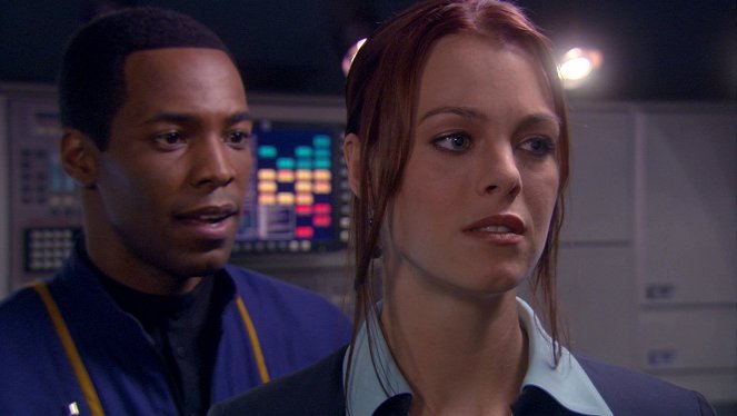 Star Trek: Enterprise - Terra Prime - Photos - Anthony Montgomery, Johanna Watts