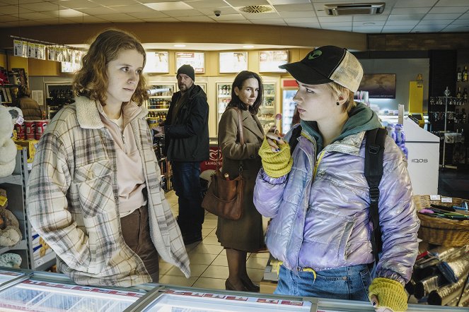 Polizeiruf 110 - Season 51 - Das Licht, das die Toten sehen - Photos - Katharina Stark, Stephan Zinner, Zoë Valks