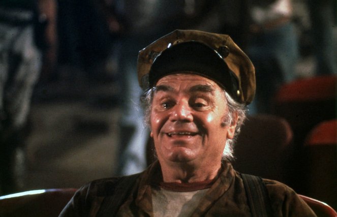 Escape from New York - Photos - Ernest Borgnine
