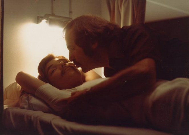 Merimies sängynlaidalla - Kuvat elokuvasta - Anne Bie Warburg