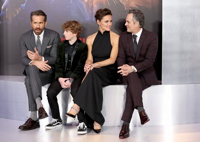 The Adam Project - Events - The Adam Project World Premiere at Alice Tully Hall on February 28, 2022 in New York City - Ryan Reynolds, Walker Scobell, Jennifer Garner, Mark Ruffalo