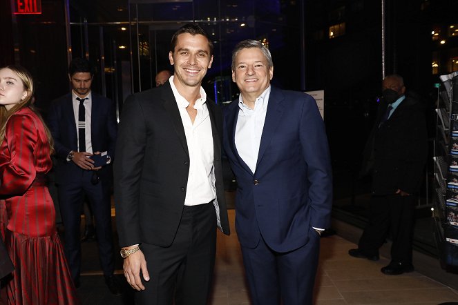 The Adam Project - Events - The Adam Project World Premiere at Alice Tully Hall on February 28, 2022 in New York City - Antoni Porowski, Ted Sarandos