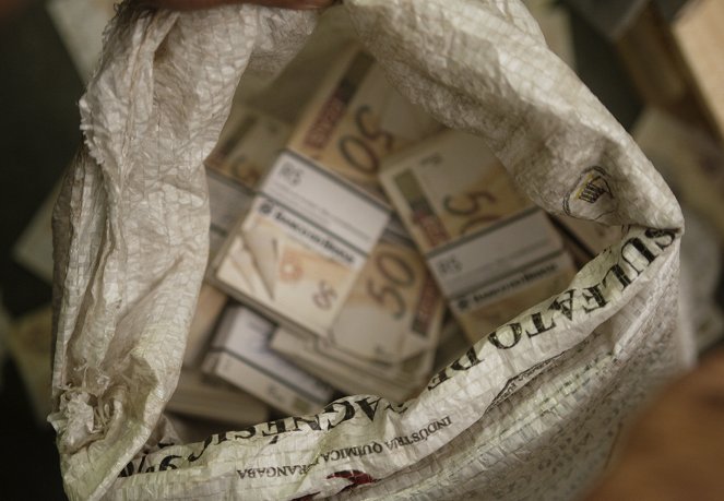3 tony: Napad na Bank Centralny Brazylii - Z filmu