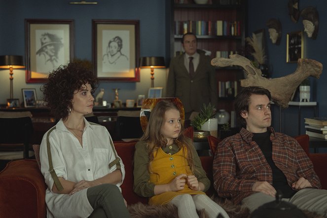 Dvojí život jedné rodiny - Epizoda 5 - Z filmu - Songül Öden