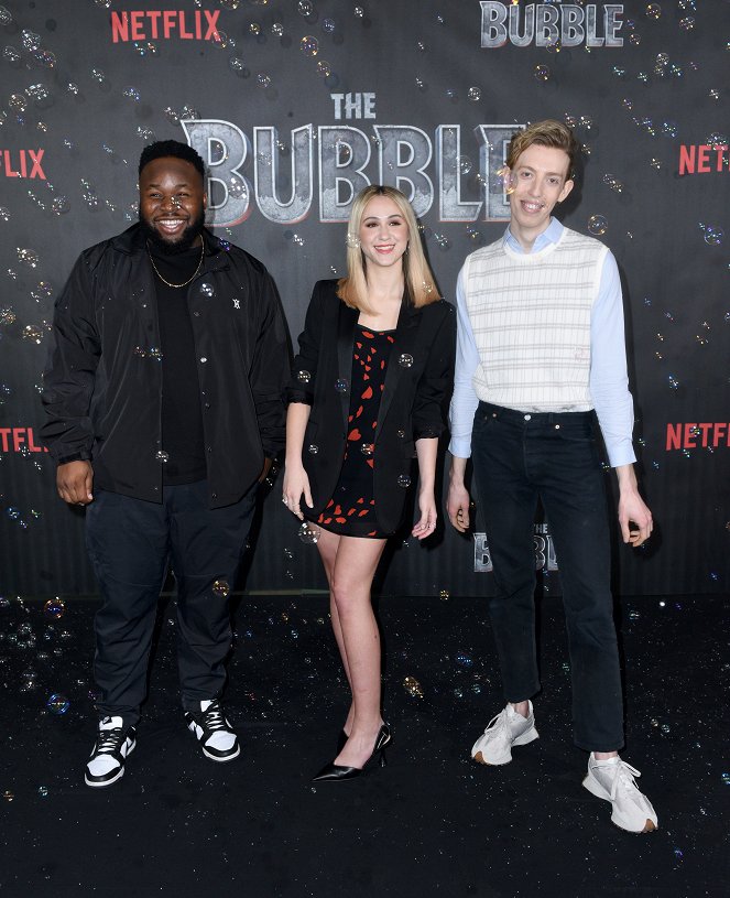 The Bubble - Events - "The Bubble" Photo Call at Four Seasons Hotel Los Angeles at Beverly Hills on March 05, 2022 in Los Angeles, California - Samson Kayo, Maria Bakalova, Harry Trevaldwyn