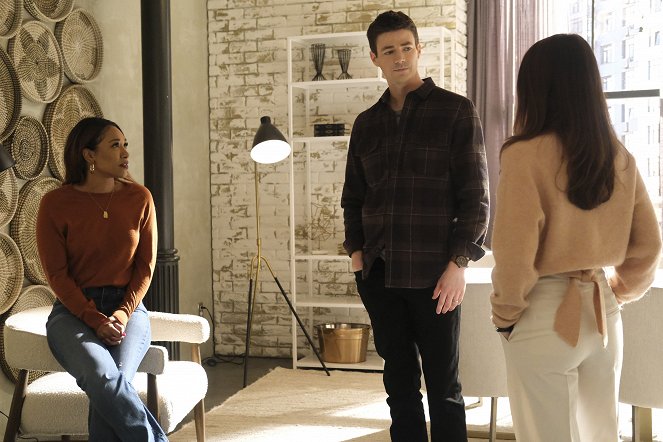 The Flash - Death Rises - Photos - Candice Patton, Grant Gustin