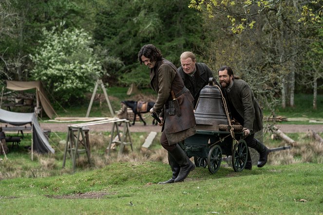 Outlander - Give Me Liberty - Do filme - Alexander Vlahos, Mark Lewis Jones, Richard Rankin