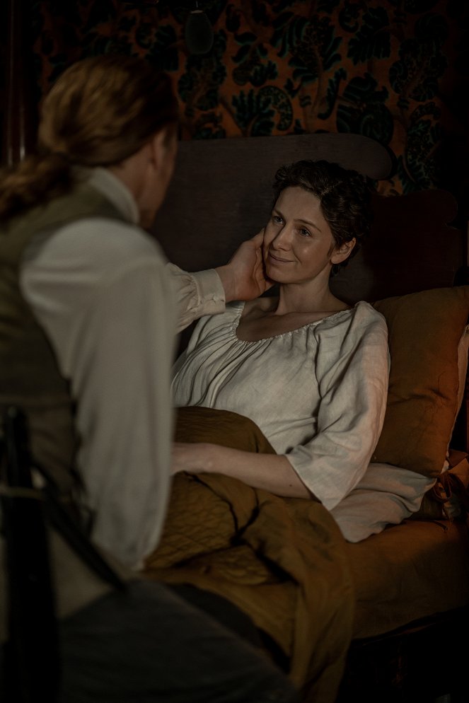 Outlander - The World Turned Upside Down - Photos - Caitríona Balfe