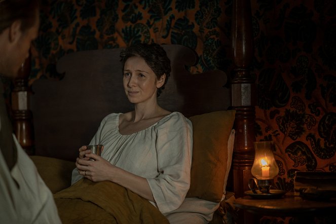 Outlander - Die Highland-Saga - Die Welt steht auf dem Kopf - Filmfotos - Caitríona Balfe