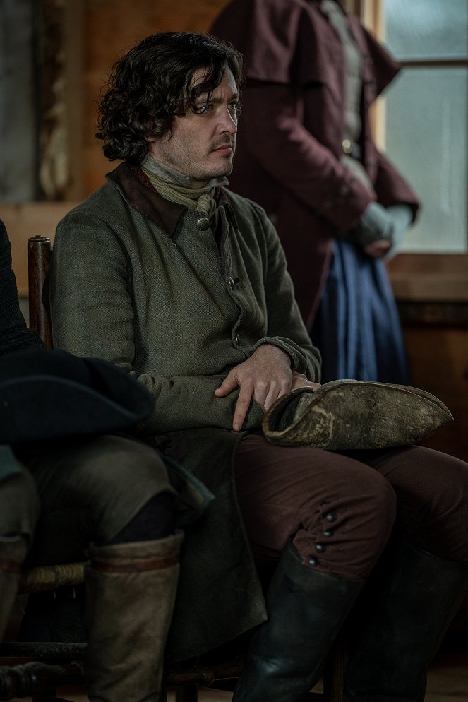 Outlander - The World Turned Upside Down - Photos - Alexander Vlahos