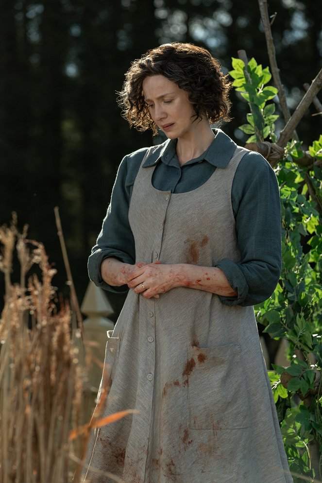 Outlander - Sticks and Stones - Photos - Caitríona Balfe