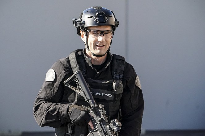 S.W.A.T. - Short Fuse - Photos - Alex Russell