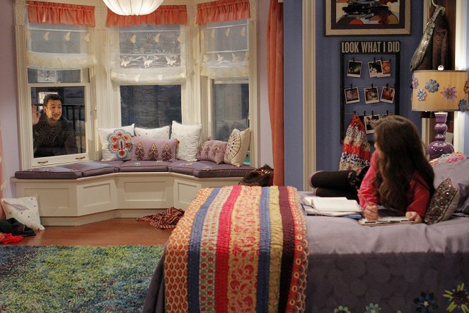 Girl Meets World - Season 1 - Girl Meets the Truth - Photos