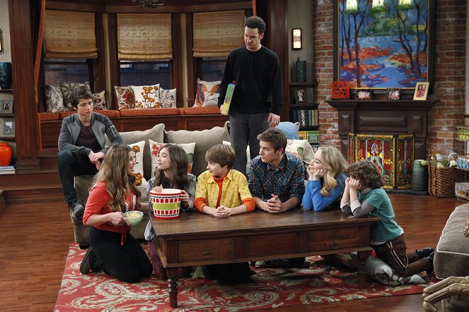 Girl Meets World - Girl Meets Game Night - Photos