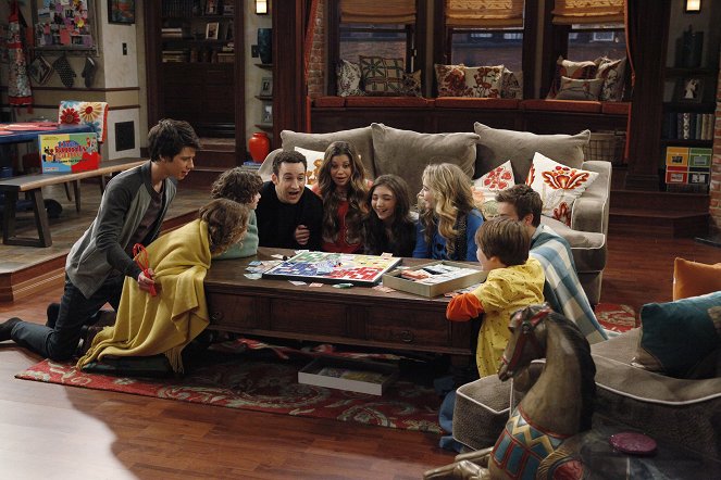 Girl Meets World - Girl Meets Game Night - Z filmu