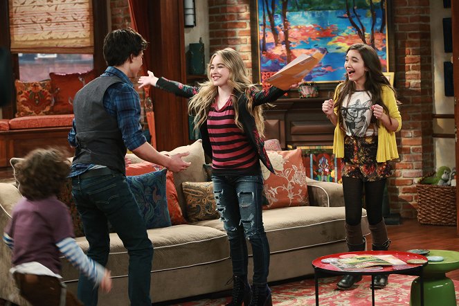 Girl Meets World - Girl Meets the Tell-Tale-Tot - Photos