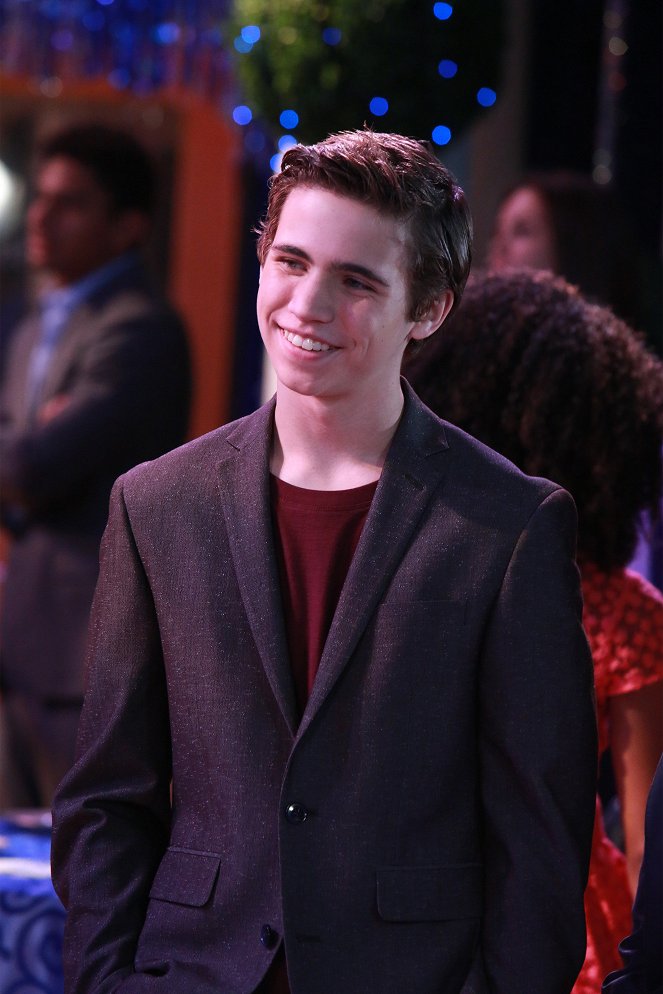 Girl Meets World - Girl Meets Semi-Formal - Photos