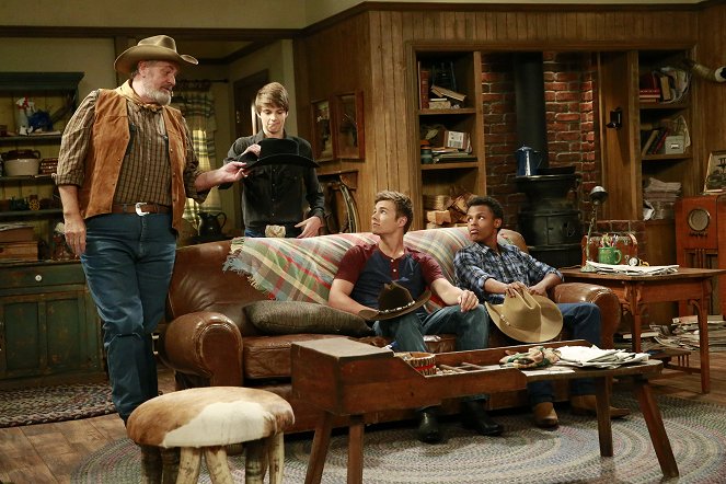 Girl Meets World - Girl Meets Texas: Part 1 - Photos