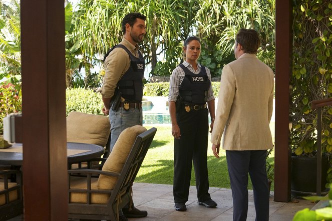 NCIS: Hawai'i - Season 1 - Yövahti - Kuvat elokuvasta - Noah Mills, Vanessa Lachey