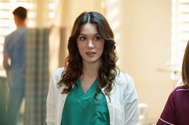 Kasaba Doktoru - Episode 4 - Filmfotos - Hazal Subaşı