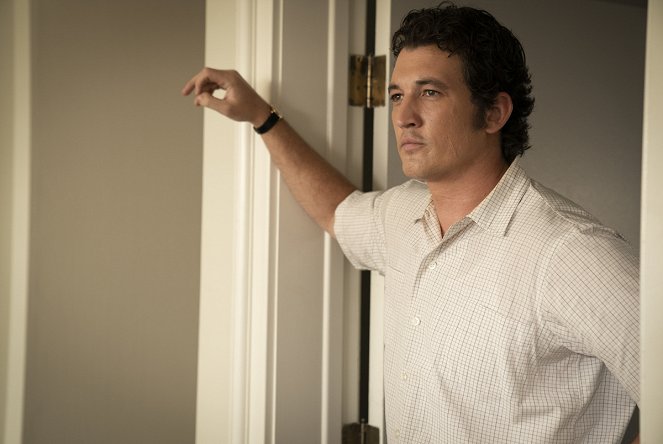 The Offer - A Seat at the Table - Filmfotók - Miles Teller