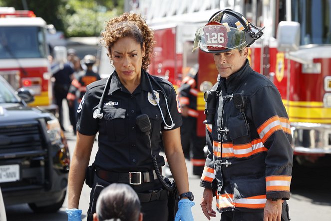 9-1-1: Texas - Spring Cleaning - Z filmu - Gina Torres, Rob Lowe