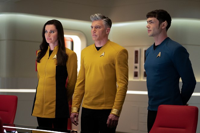 Star Trek: Különös új világok - Children of the Comet - Filmfotók - Rebecca Romijn, Anson Mount, Ethan Peck