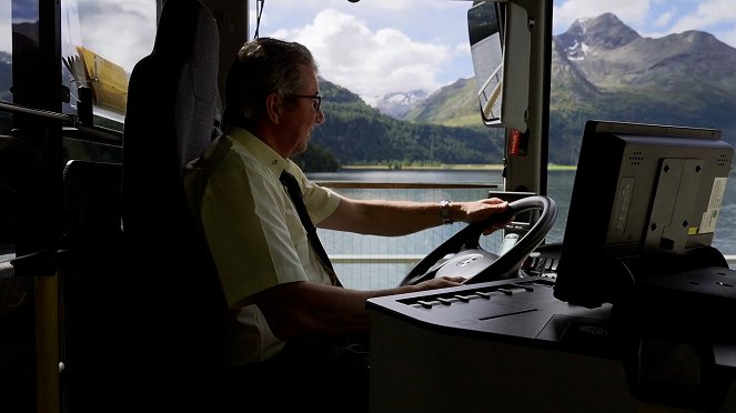 Mit dem Postauto durch die Schweiz - Im Palm Express bis ins Tessin - Van film