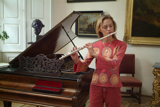 Příkopy - Dívka s flétnou - Kuvat elokuvasta