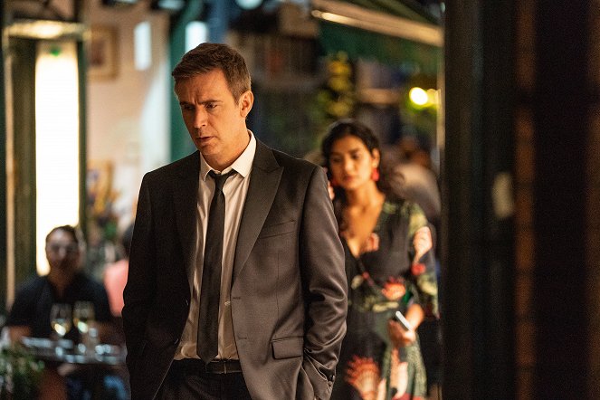 Ten Percent - Episode 6 - Photos - Jack Davenport