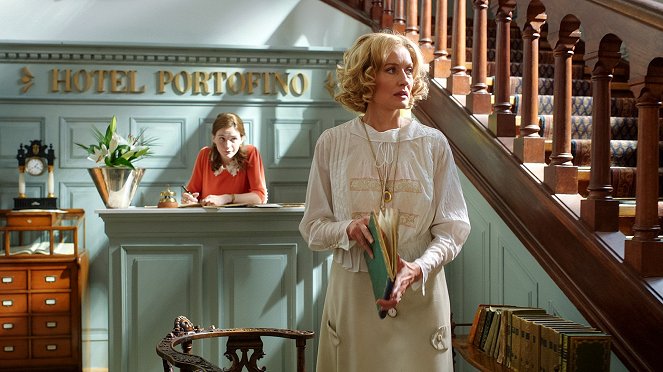 Hotel Portofino - De la película - Olivia Morris, Natascha McElhone