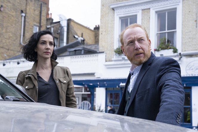 The Chelsea Detective - Mrs Romano - Van film - Sonita Henry, Adrian Scarborough