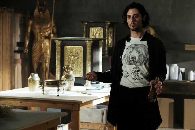 Magicy - A Timeline and Place - Z filmu - Hale Appleman