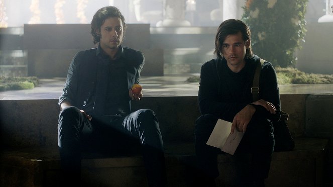 Magicy - Escape from the Happy Place - Z filmu - Hale Appleman, Jason Ralph