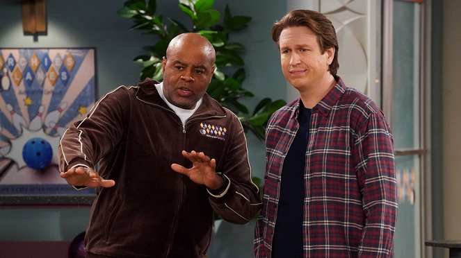 How We Roll - The Power of Positive Thinking - Van film - Chi McBride, Pete Holmes