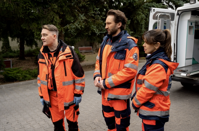 Na sygnale - Season 9 - Matki pracujące - Z filmu - Tomasz Piątkowski, Dariusz Wieteska, Monika Mazur-Chrapusta