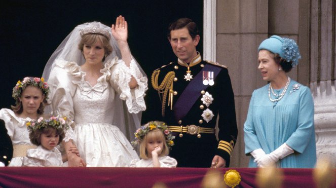 Die Queen - Schicksalsjahre einer Königin - Z filmu - princezna Diana, Karel III., královna Alžběta II.