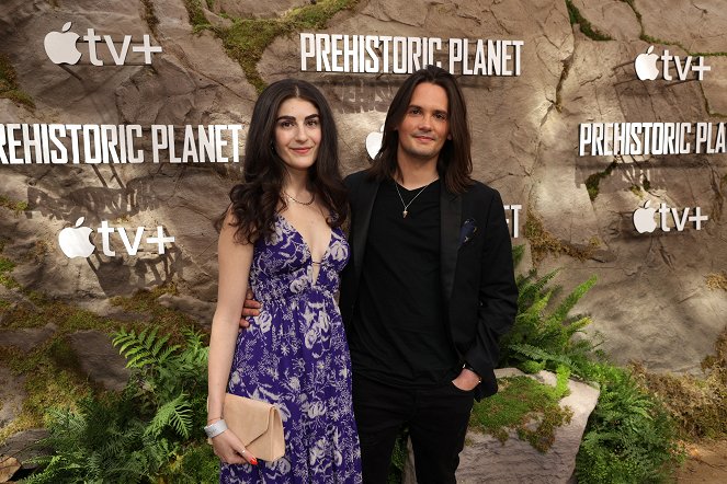 Prehistoric Planet - Events - Apple’s “Prehistoric Planet” premiere screening at AMC Century City IMAX Theatre in Los Angeles, CA on May 15, 2022 - Kara Talve, Anze Rozman