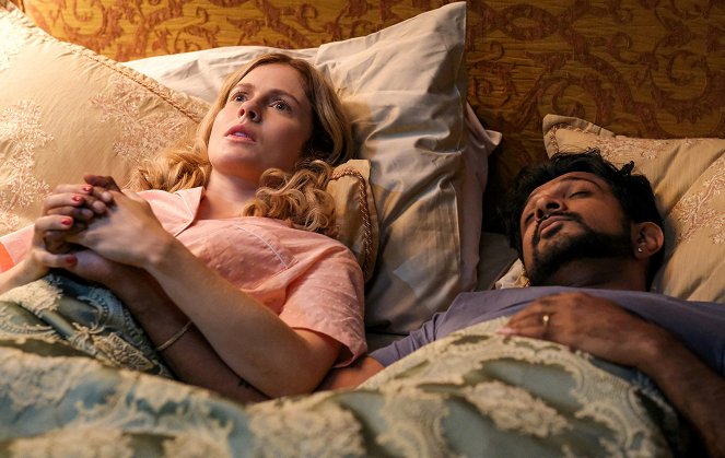 Kísértetek - Helló! - Filmfotók - Rose McIver, Utkarsh Ambudkar