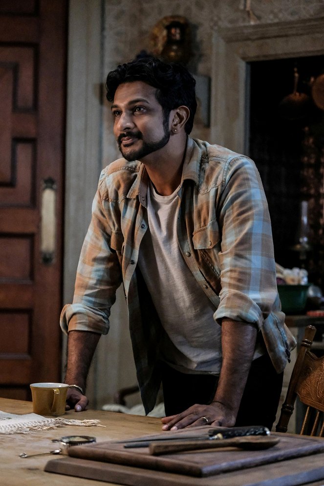 Ghosts - Season 1 - Walhalla - Filmfotos - Utkarsh Ambudkar